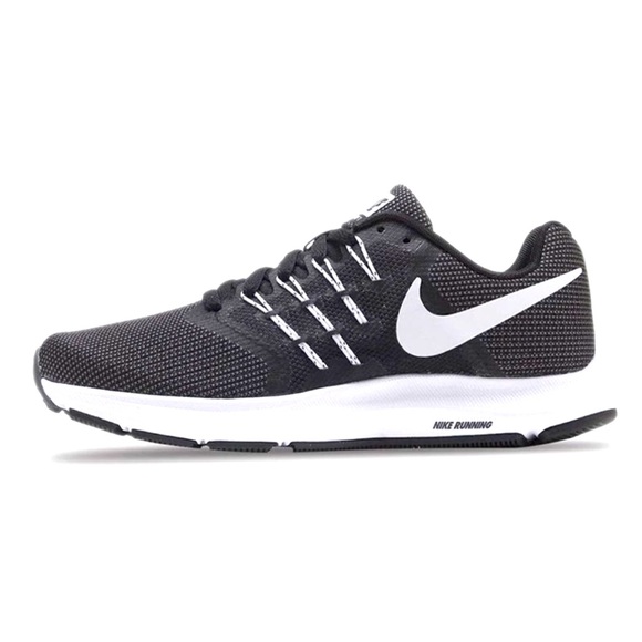 Nike Run Swift Black And white - Picture 1 of 7